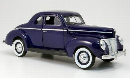 Модель 1:18 Ford Deluxe Coupe - blue