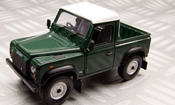 Модель 1:43 Land Rover Defender 90 PickUp - green