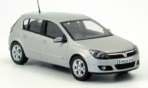 Модель 1:43 Vauxhall (Opel) Astra - silver