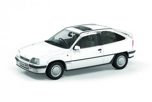 Модель 1:43 Vauxhall Astra GTE 16V Mk II (RHD) - white