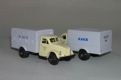 КХА 2-57 (51a) фургон «Хлеб» V4-25.1 Модель 1:43