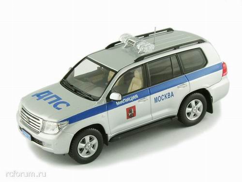Модель 1:43 Toyota Landcruiser 200 «Милиция Москва» (тираж 750шт.)