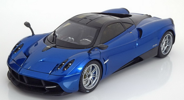 Модель 1:18 Pagani Huayra - blue