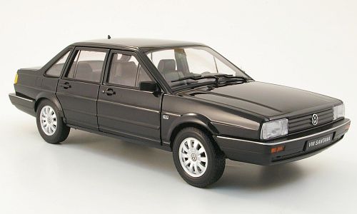 Модель 1:18 Volkswagen Santana - black